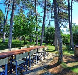 6 bedroom villa with large pool and tennis court near Arezzo, Southern Tuscany, sleeps 12